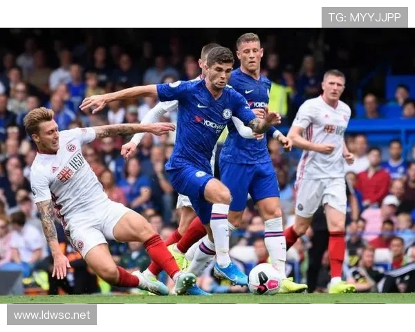 切尔西争四形势复杂，英超竞争格局变化对赛季走势带来影响