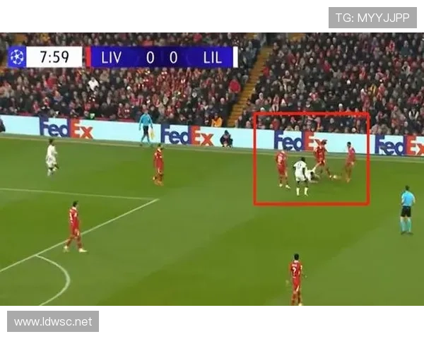 克洛普高位逼抢与快速转换战术解析