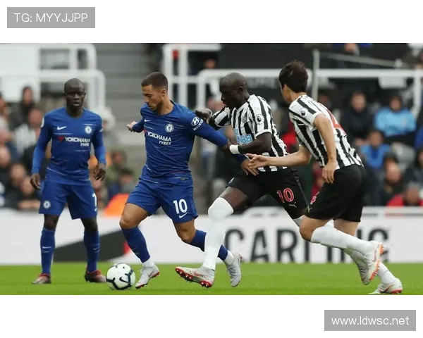 切尔西战术困局:新帅上任难以破解,豪门的重建难题仍在持续 切尔西战术困局:新帅上任难以破解,豪门的重建难题仍在持续